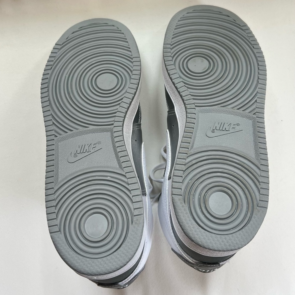 Nike Women’s Court Vision Mid – White/Metallic Silver Sneakers, Size 8.5, New - Picture 6 of 7